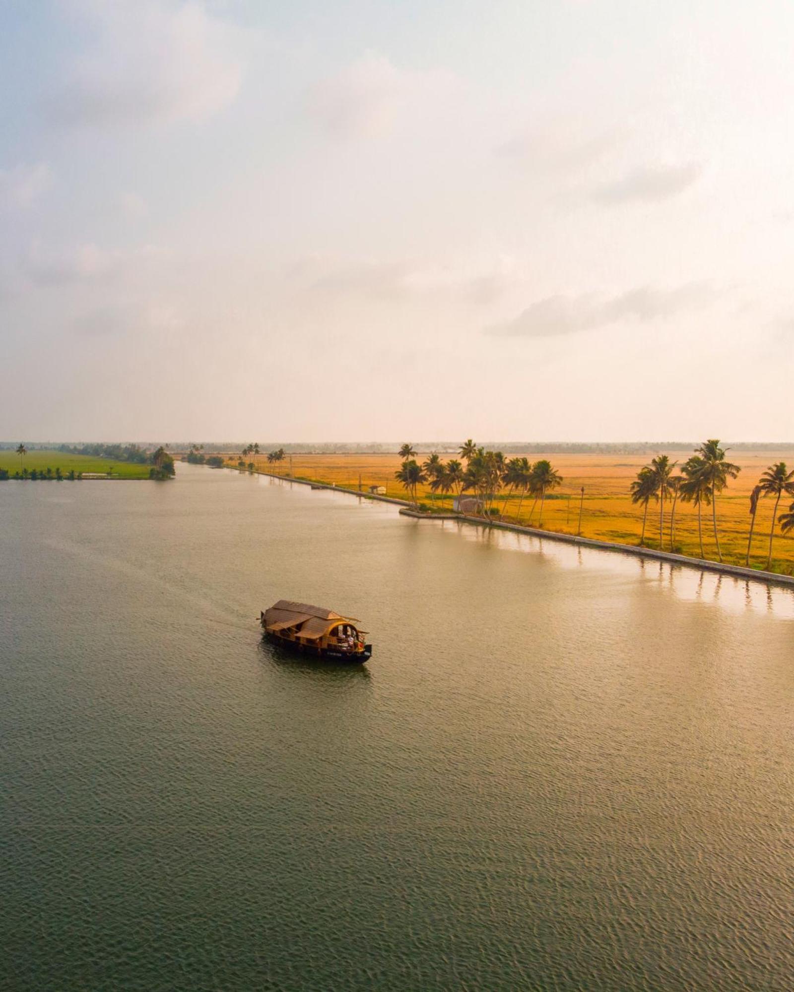 Spice Coast Cruises - Houseboat, A Cgh Earth Experience Hotel Alappuzha Екстериор снимка