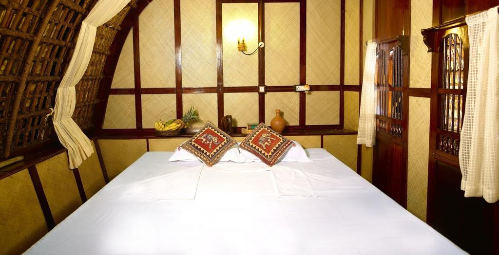 Spice Coast Cruises - Houseboat, A Cgh Earth Experience Hotel Alappuzha Екстериор снимка